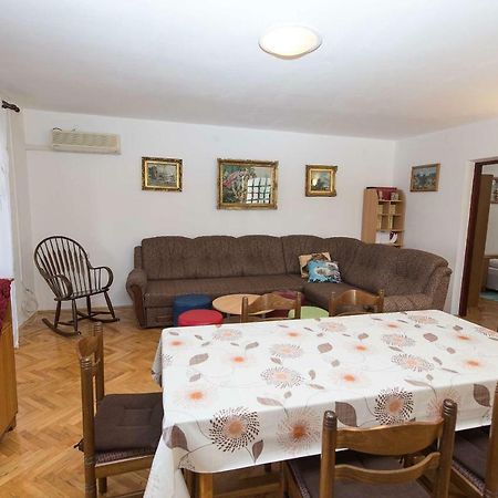 Apartman Ivan Драмал Екстериор снимка