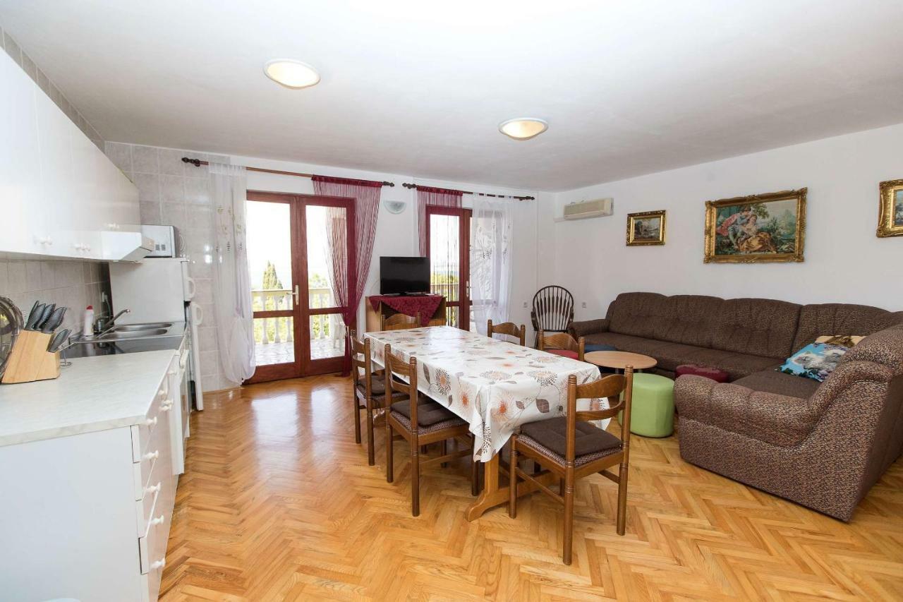 Apartman Ivan Драмал Екстериор снимка