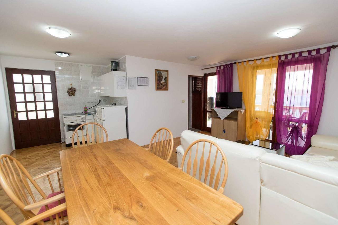 Apartman Ivan Драмал Екстериор снимка