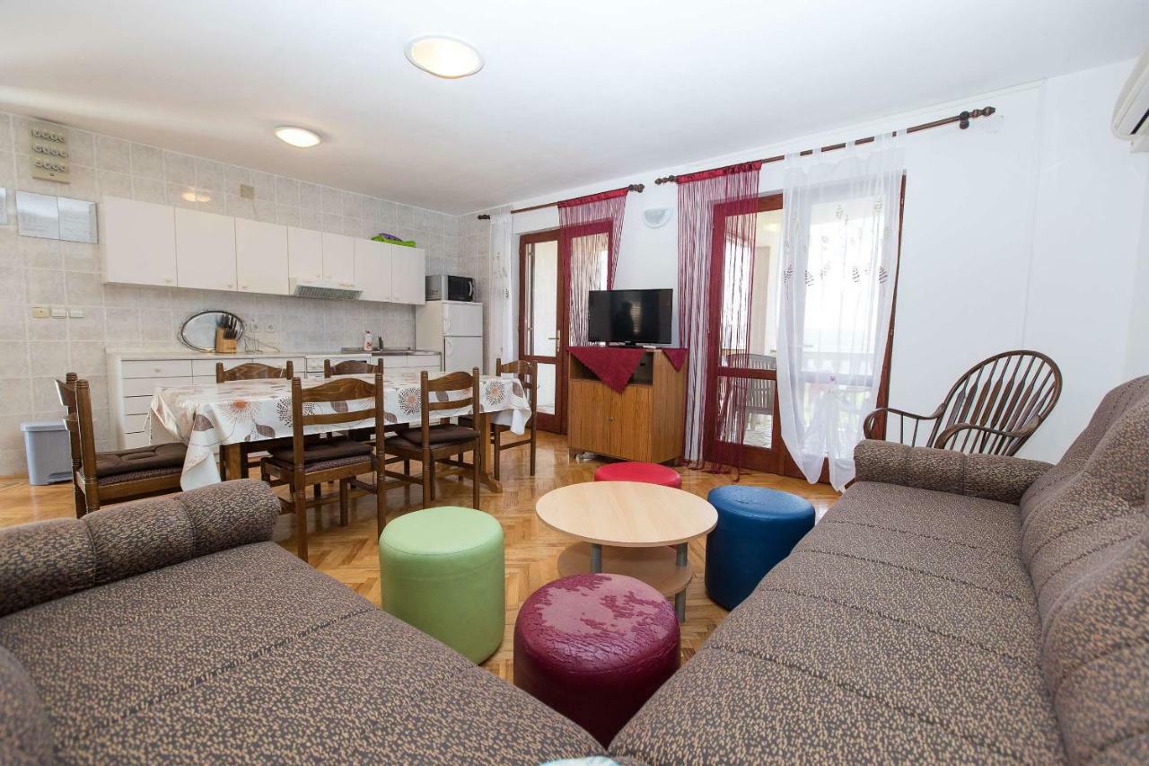 Apartman Ivan Драмал Екстериор снимка